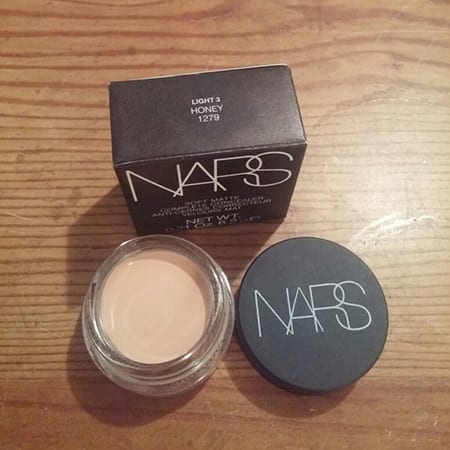 Nars Soft Matte Complete Pot Concealer & Eye Base (9)